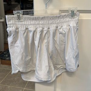 EUC Lululemon Tracker Shorts 5” White size 8